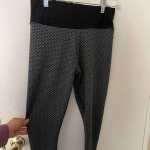 Amazon butt scrunch leggings